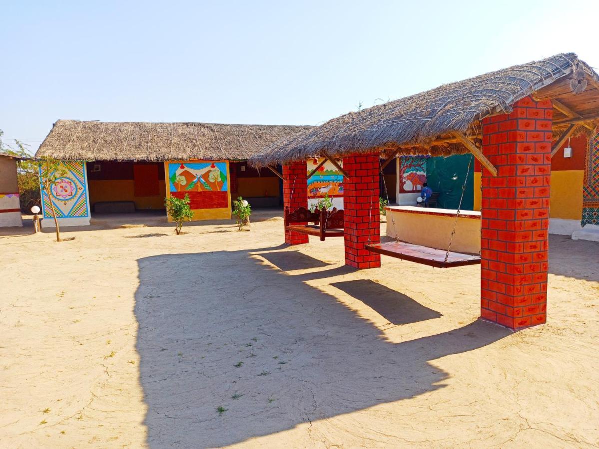 Kutir Craft Village Resort Bherandiala Экстерьер фото