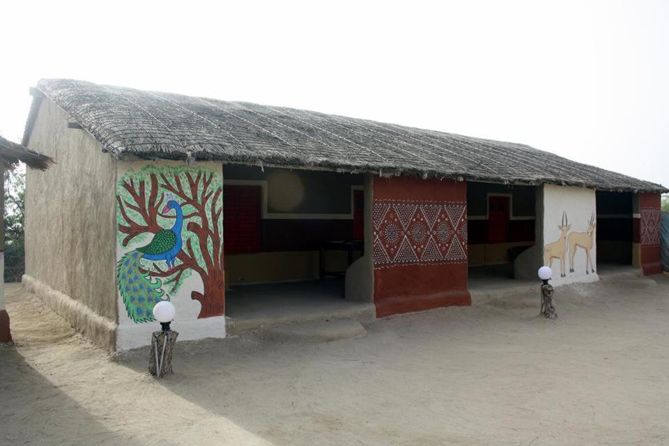 Kutir Craft Village Resort Bherandiala Экстерьер фото