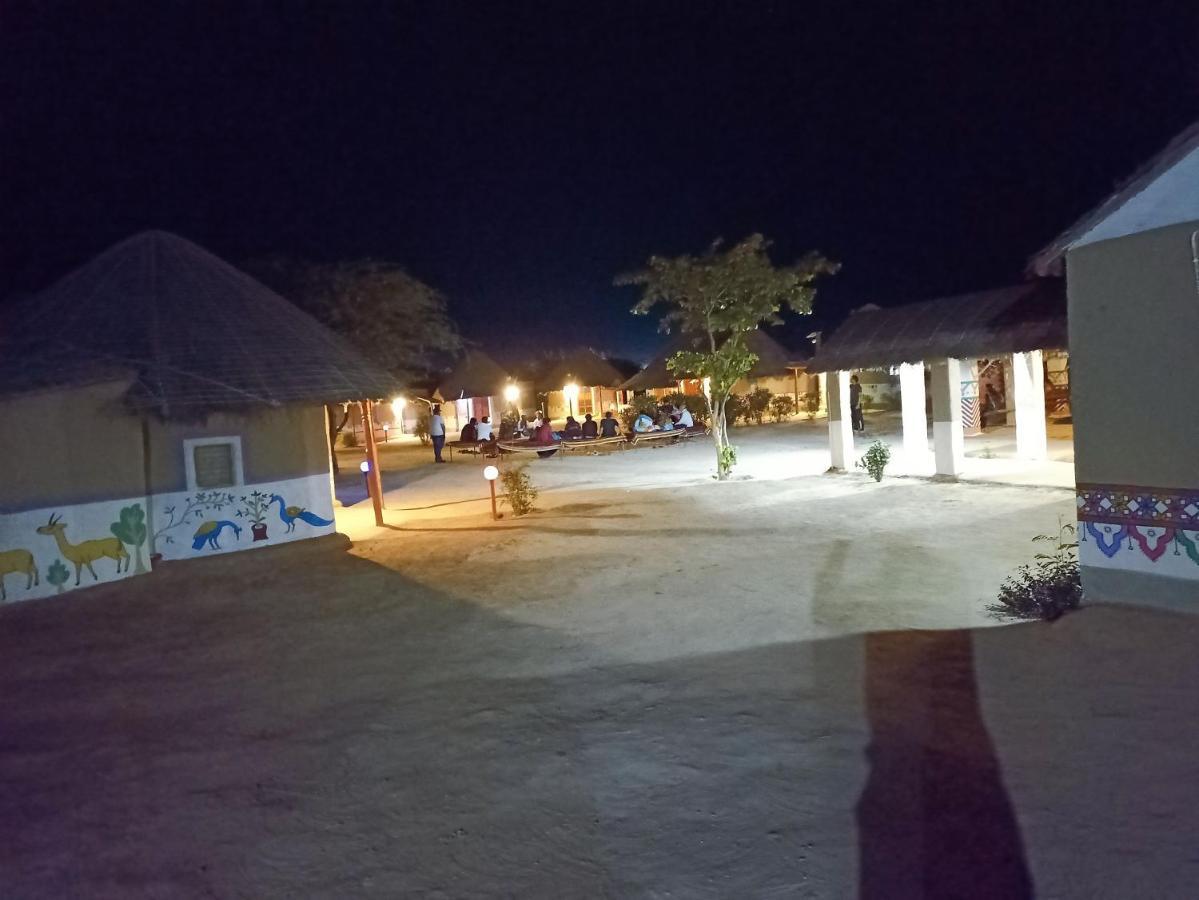 Kutir Craft Village Resort Bherandiala Экстерьер фото