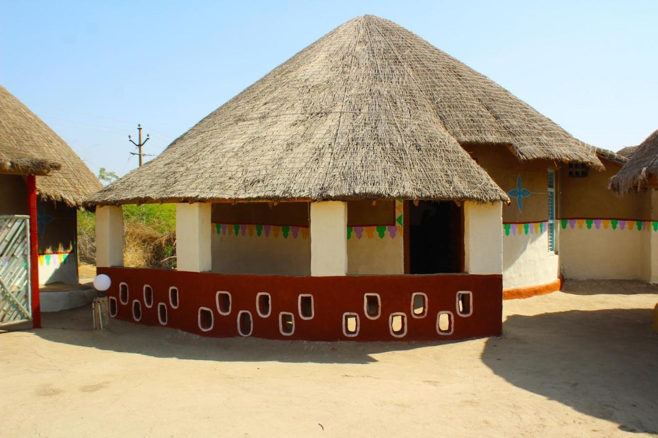 Kutir Craft Village Resort Bherandiala Экстерьер фото